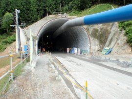 鈴ケ嶽トンネル 抗門工① 鈴ケ嶽トンネル 抗門工①
